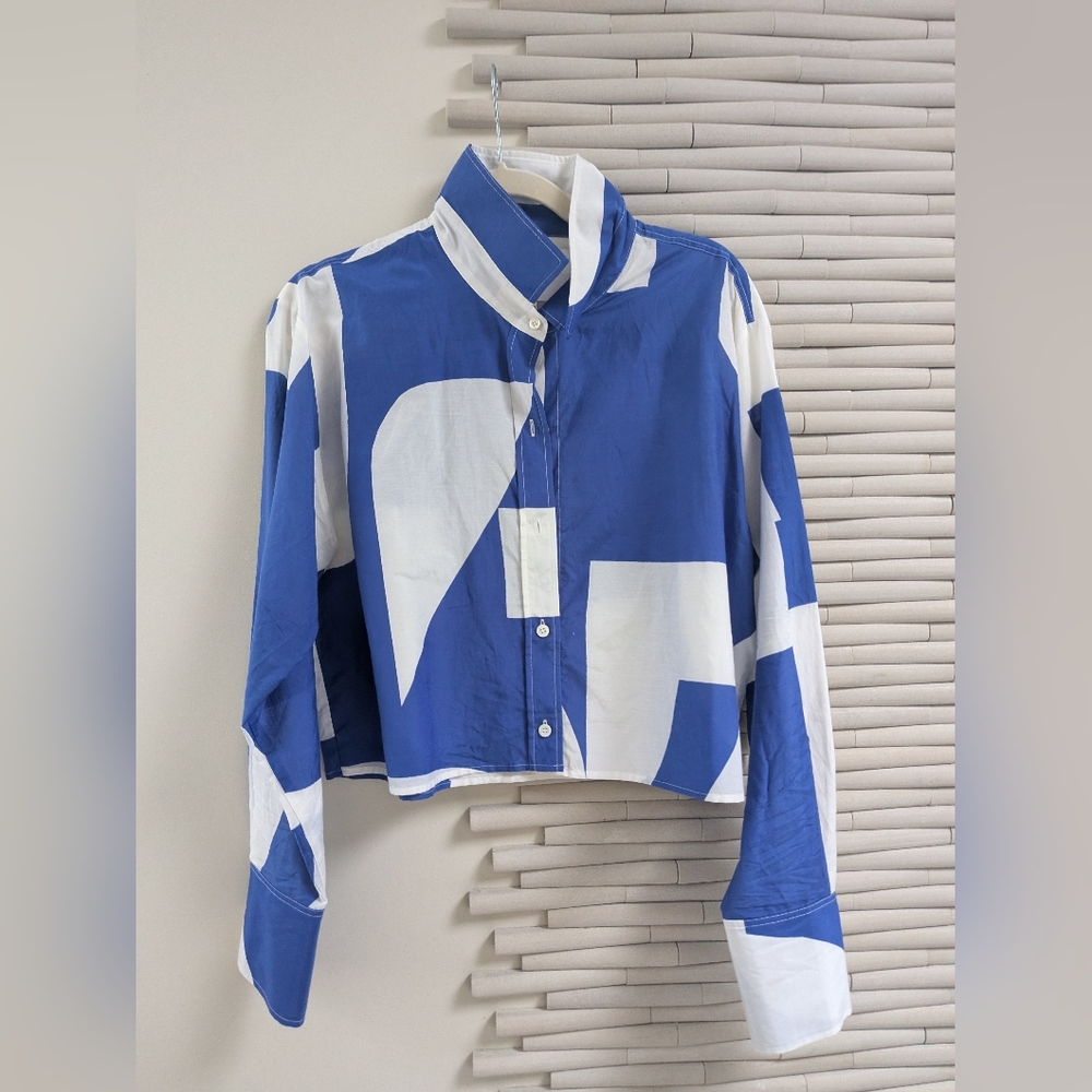Frame cropped button down